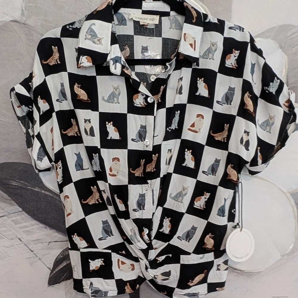 Sunburst Kiss Cats Top Size Large Nwt ❤️